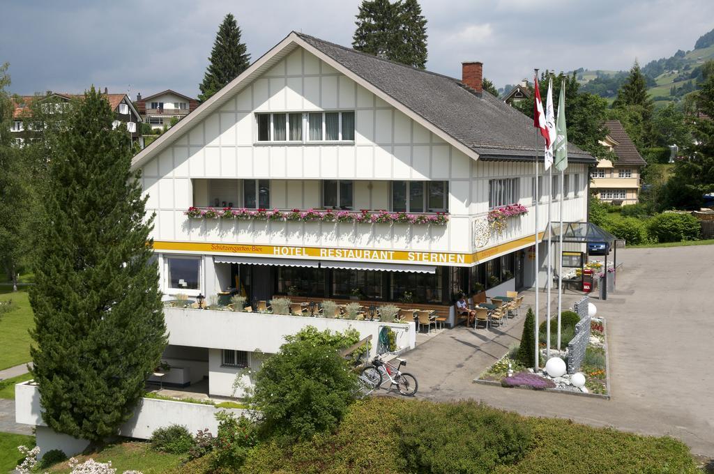 Hotel-Restaurant Sternen Nesslau Exteriör bild