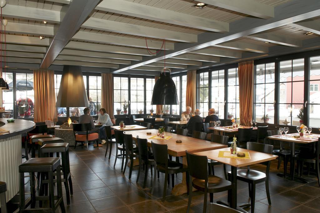 Hotel-Restaurant Sternen Nesslau Exteriör bild